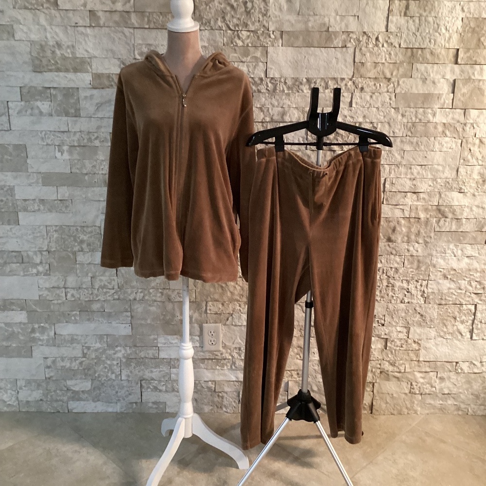 Avenue Velour Track Suit